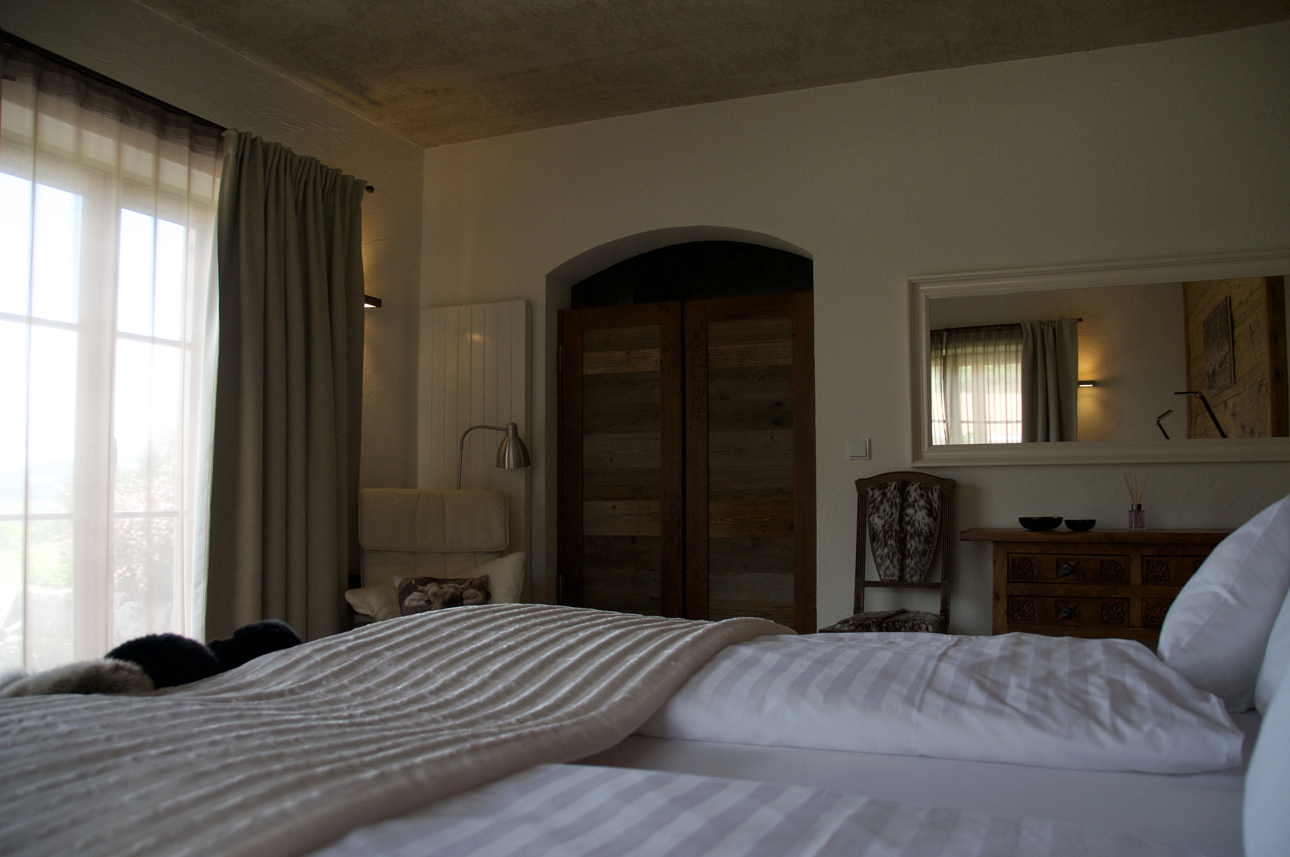 Schlafzimmer mit Bad im Erdgeschoss